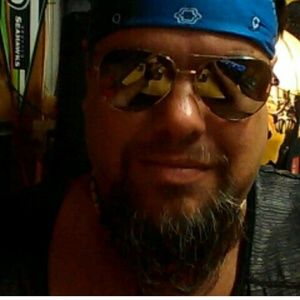 Meet your Posher, Todd